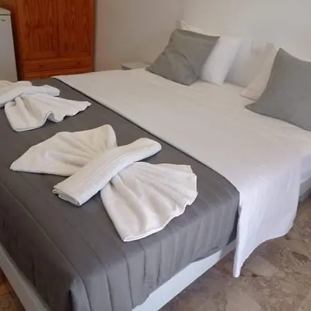 Hotel Zorbas *