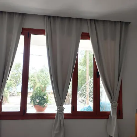 Hotel Zorbas *