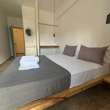 Zorbas Hotel *